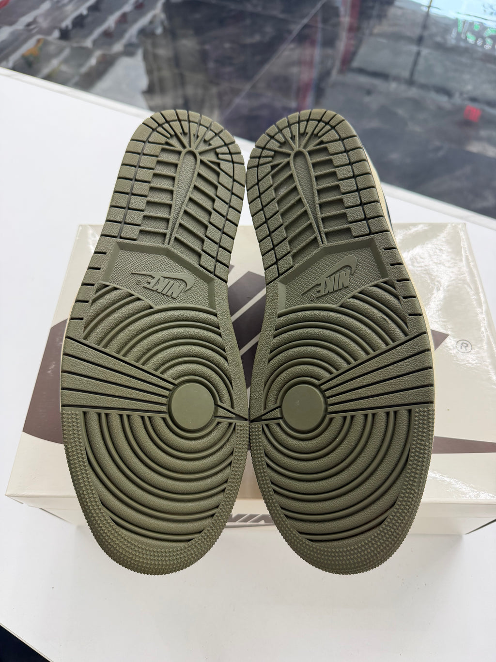 Jordan 1 Retro Low OG SP Travis Scott Medium Olive
