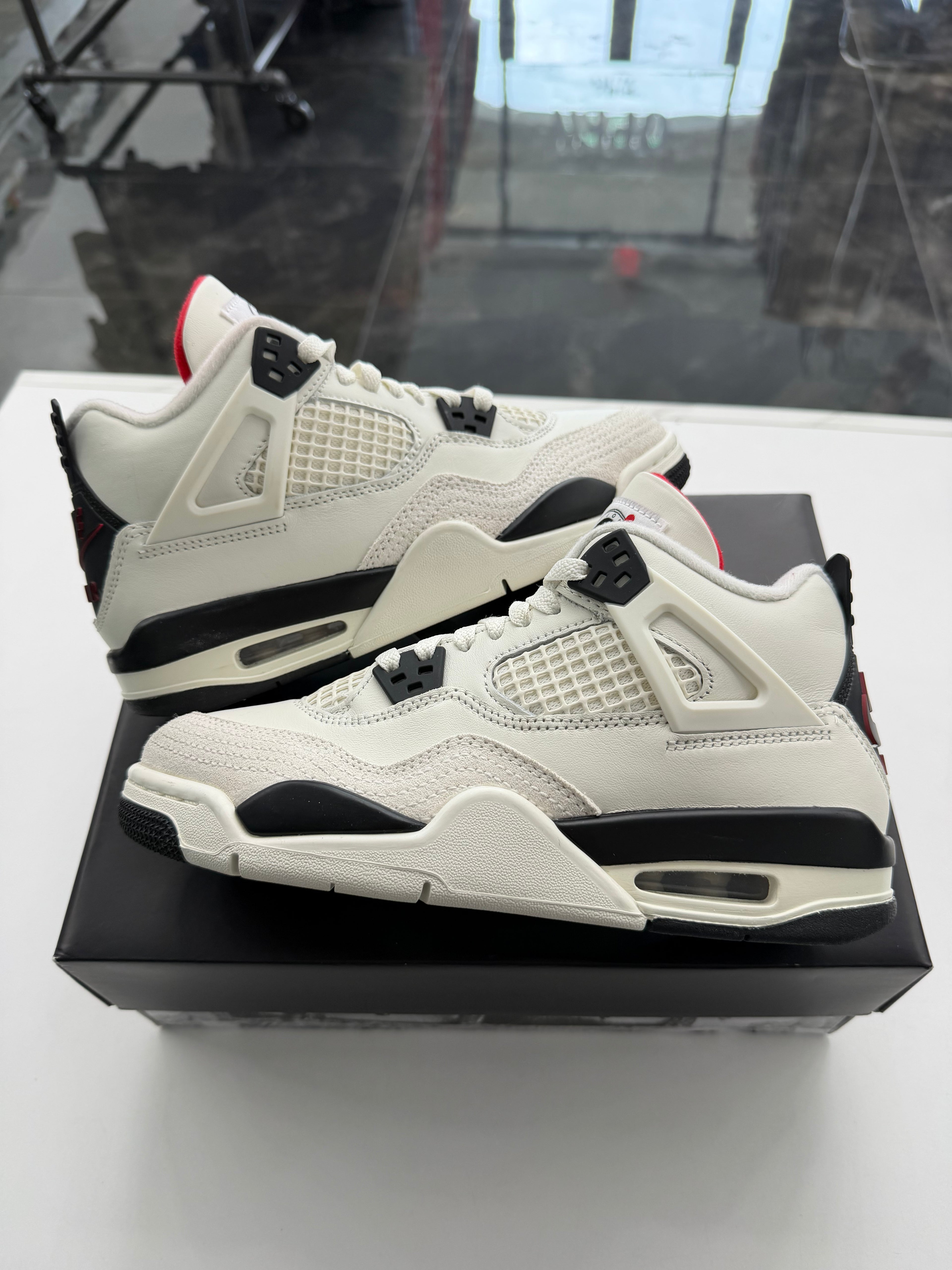 Jordan 4 Retro Flight Club (GS)