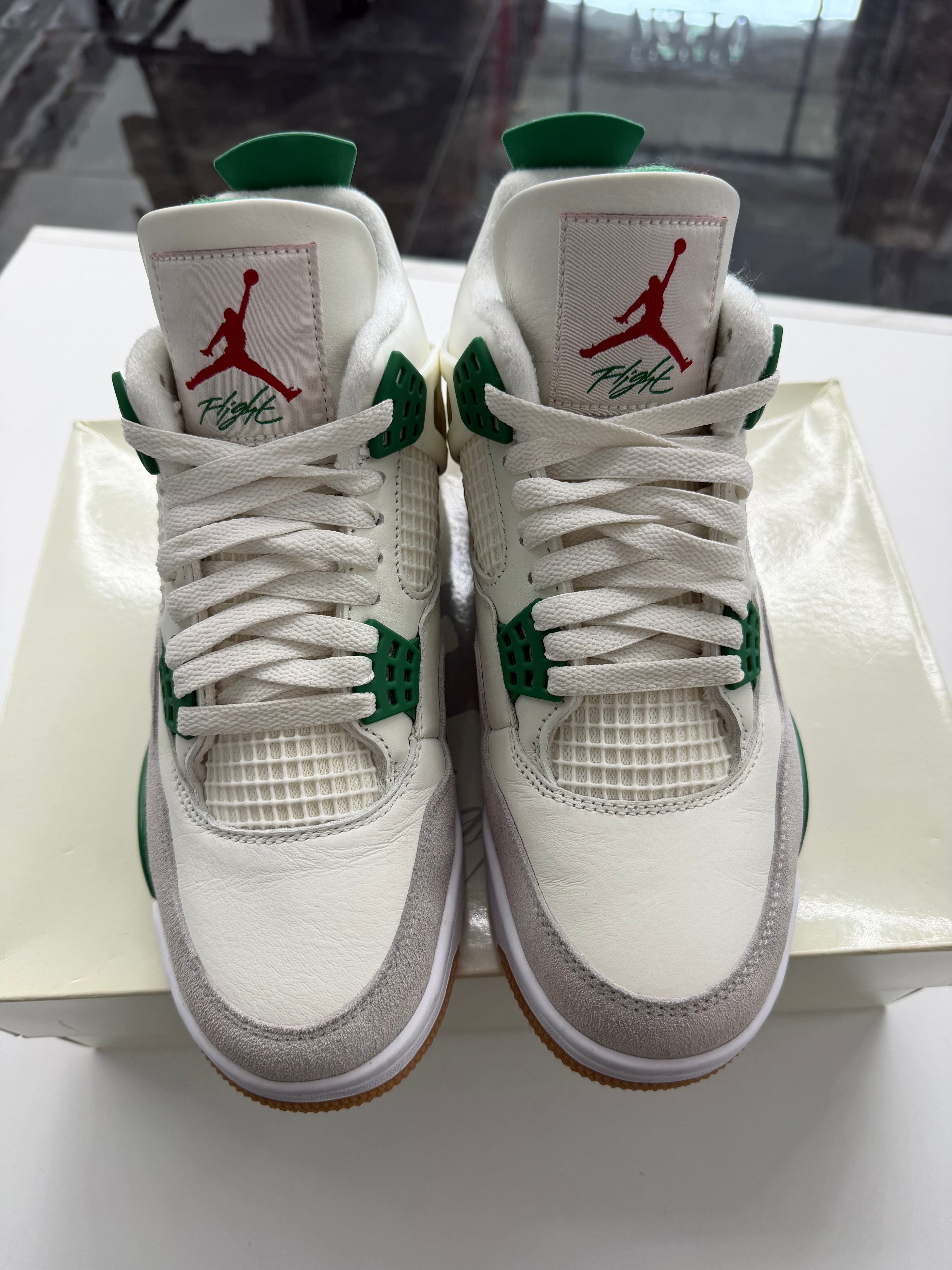 Jordan 4 Retro SB Pine Green
