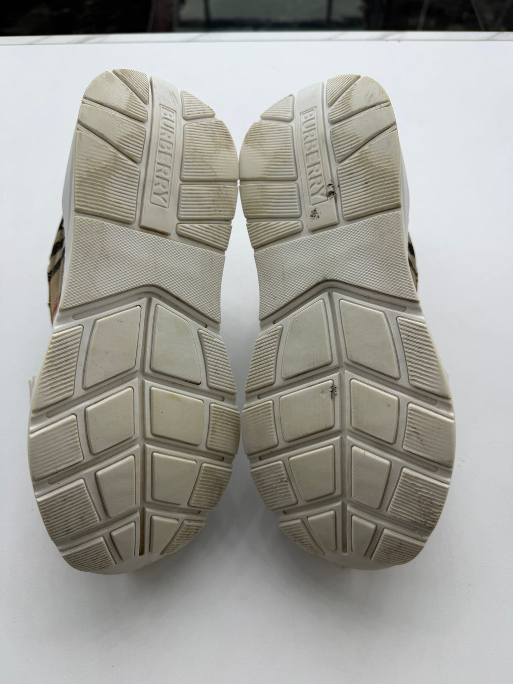 Burberry New Regis (NO BOX)