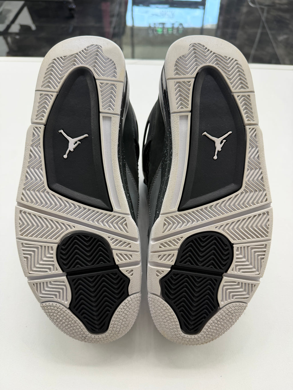 Jordan 4 Retro 'Fear' (NO BOX)