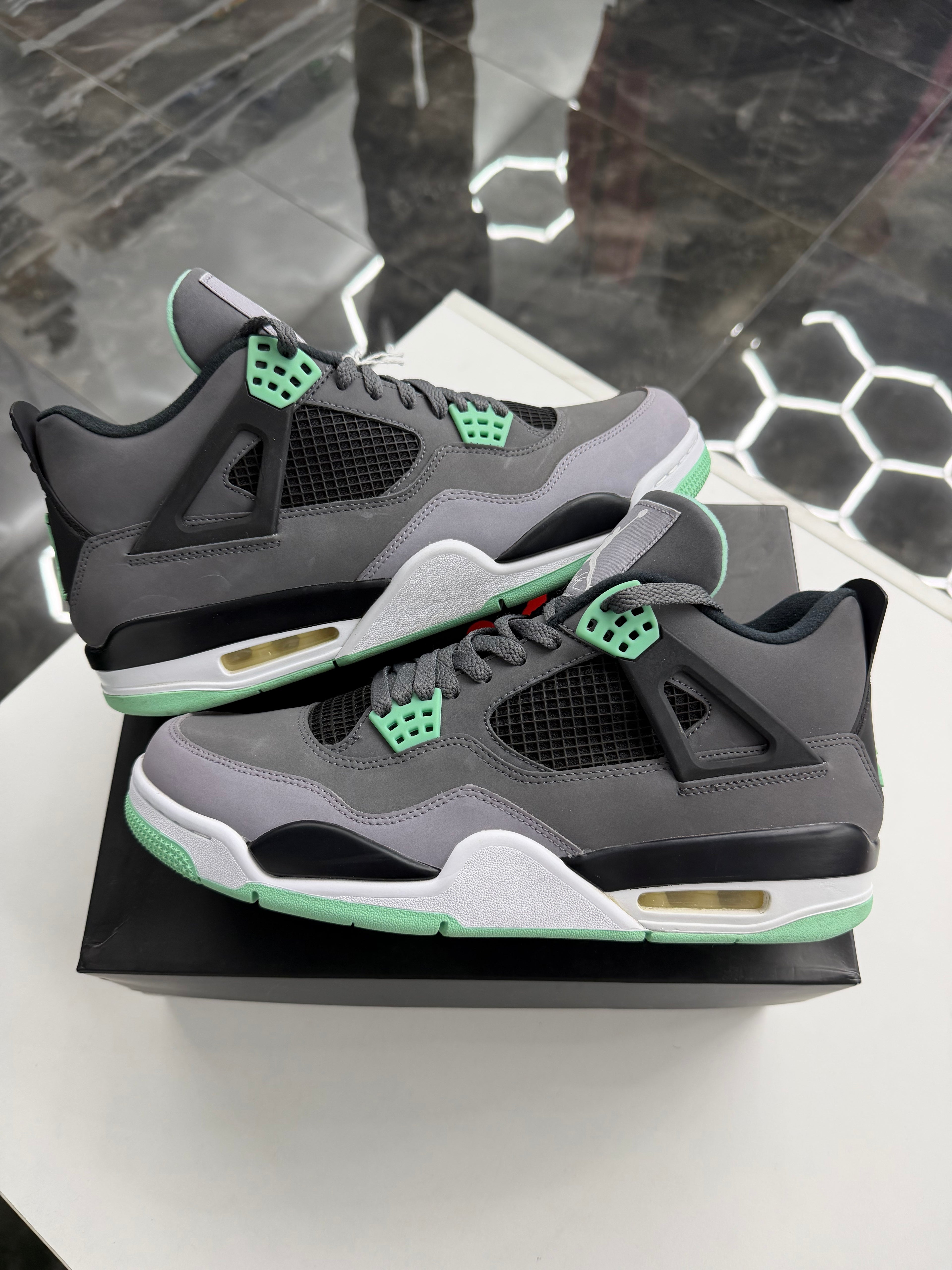 Jordan 4 Retro Green Glow