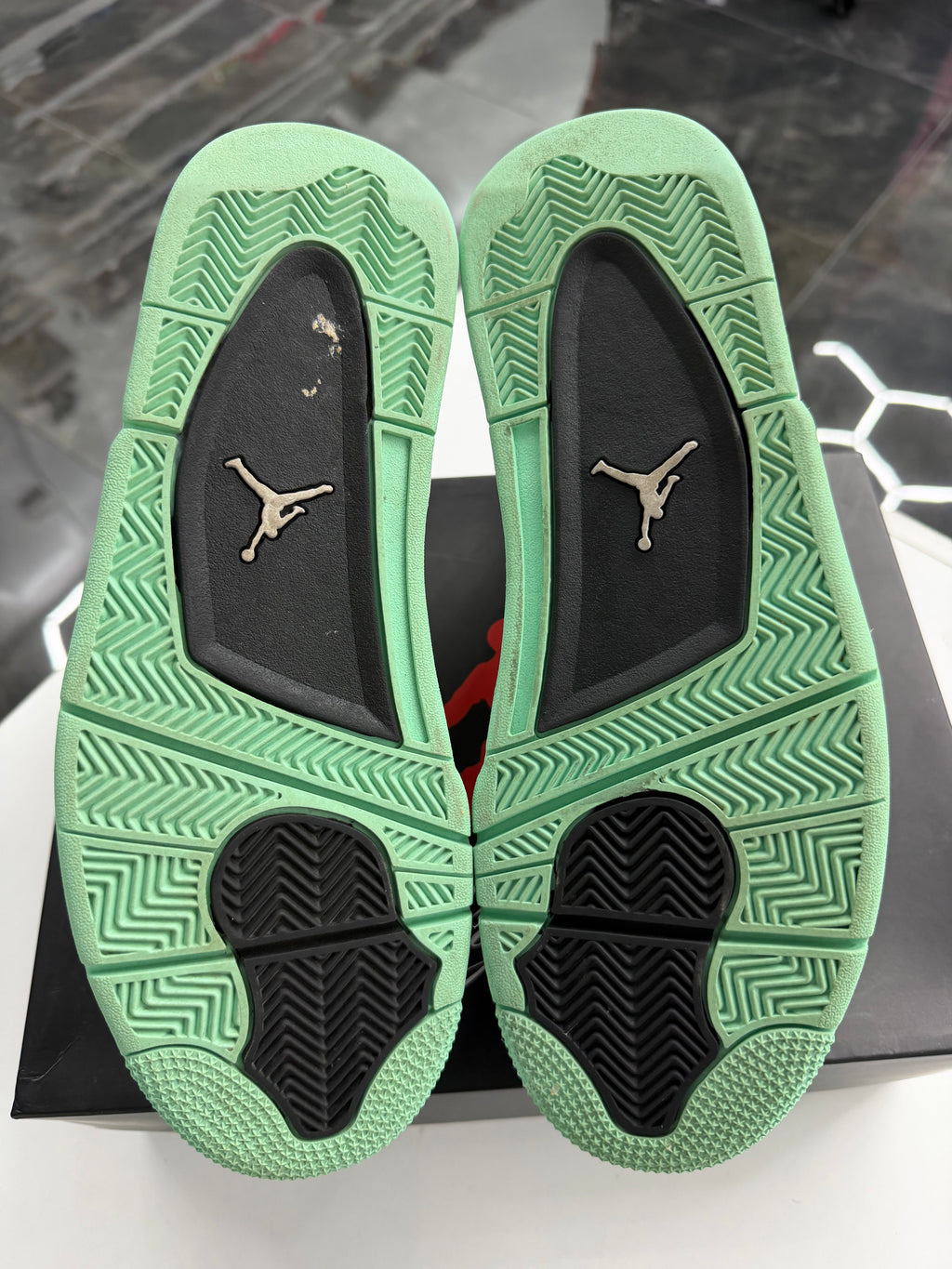Jordan 4 Retro Green Glow
