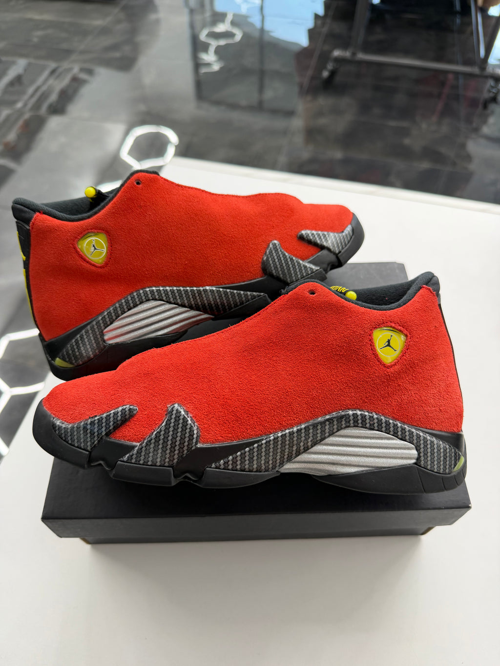 Jordan 14 Retro Ferrari (2025) (GS)