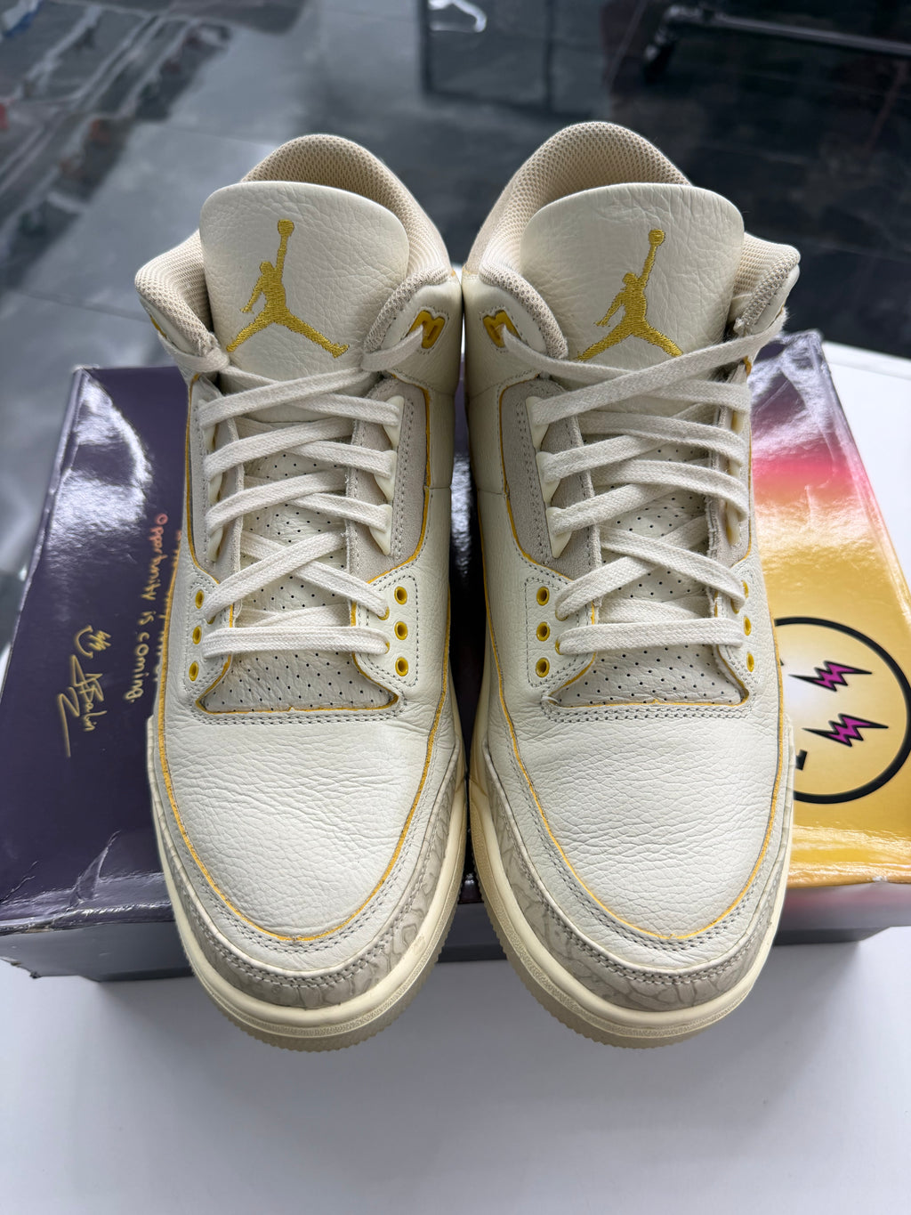 Jordan 3 Retro SP J Balvin Medellin Sunset