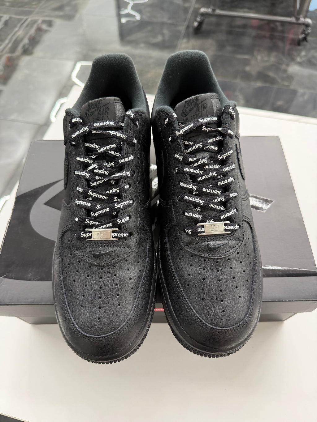 Nike Air Force 1 Low Supreme Black