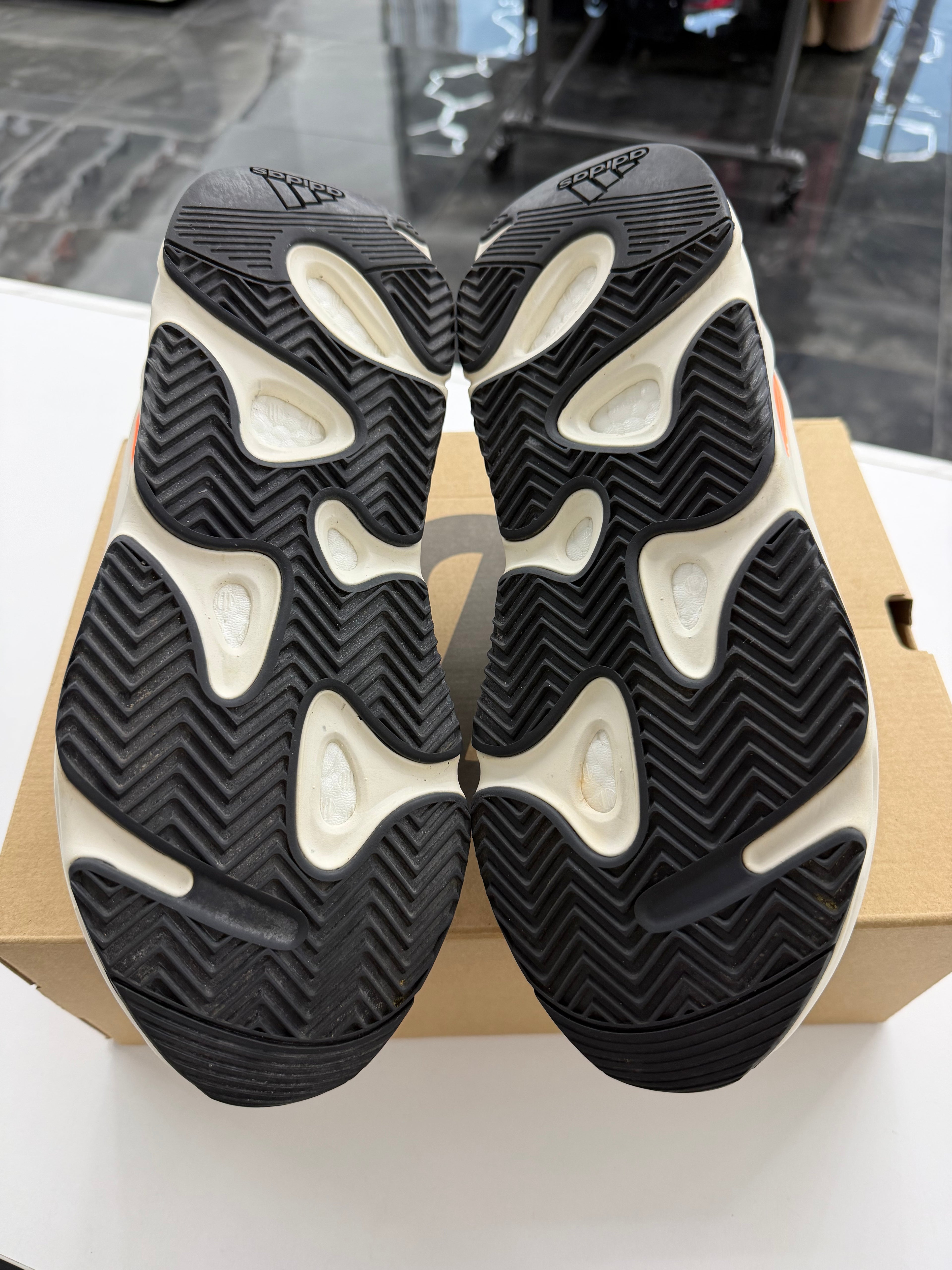 Adidas Yeezy Boost 700 Wave Runner
