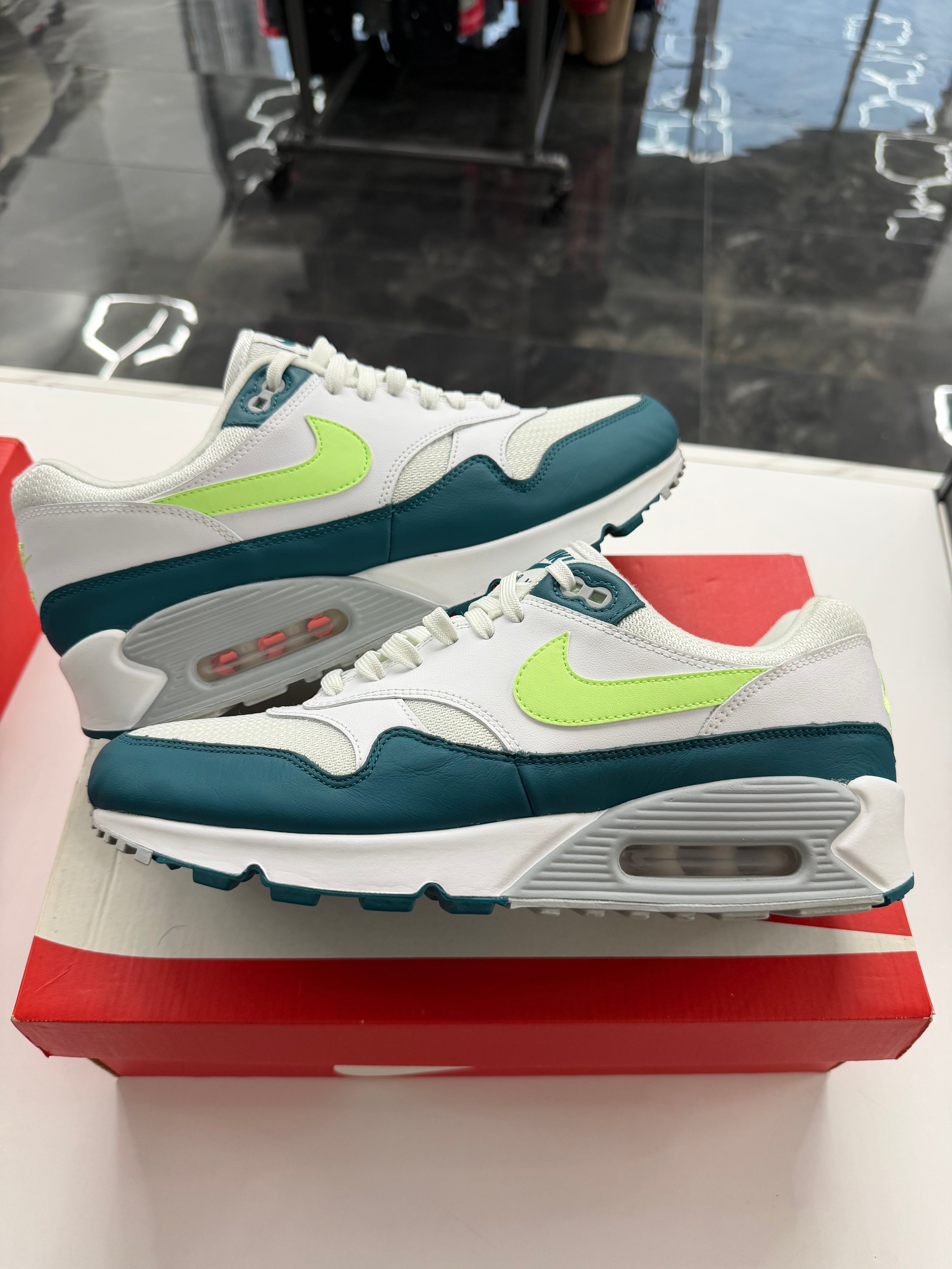 Nike Air Max 90/1 Spruce Lime