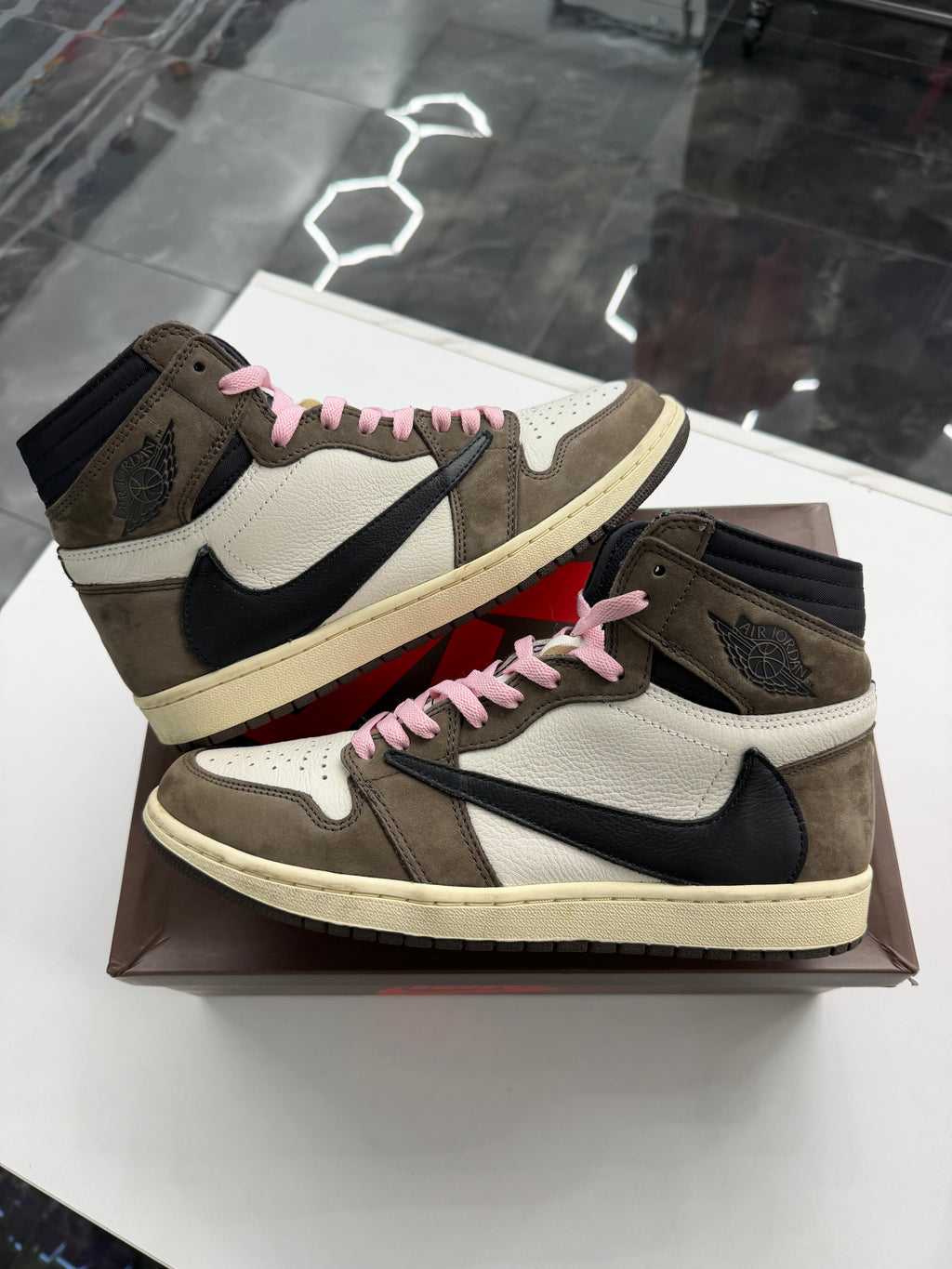Jordan 1 Retro High OG SP Travis Scott Mocha