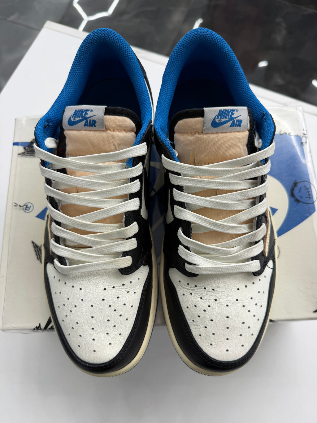 Jordan 1 Retro Low OG SP Fragment x Travis Scott