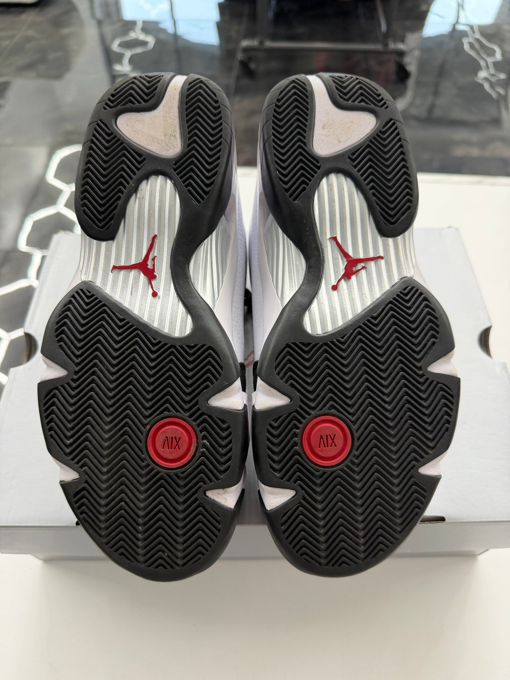 Jordan 14 Retro Black Toe (2024)