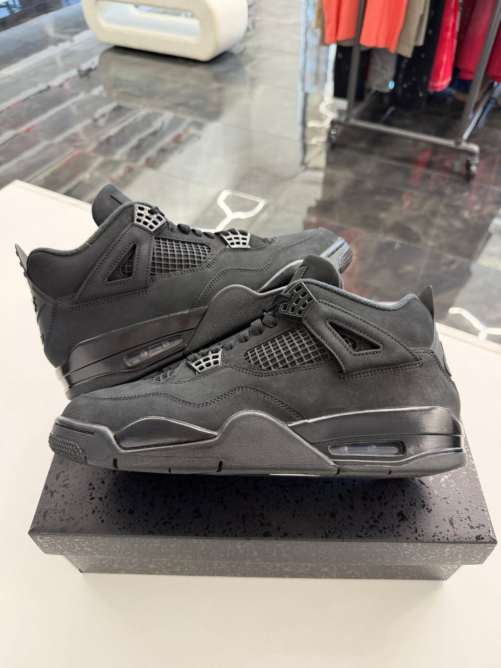 Jordan 4 Retro Black Cat (2025)