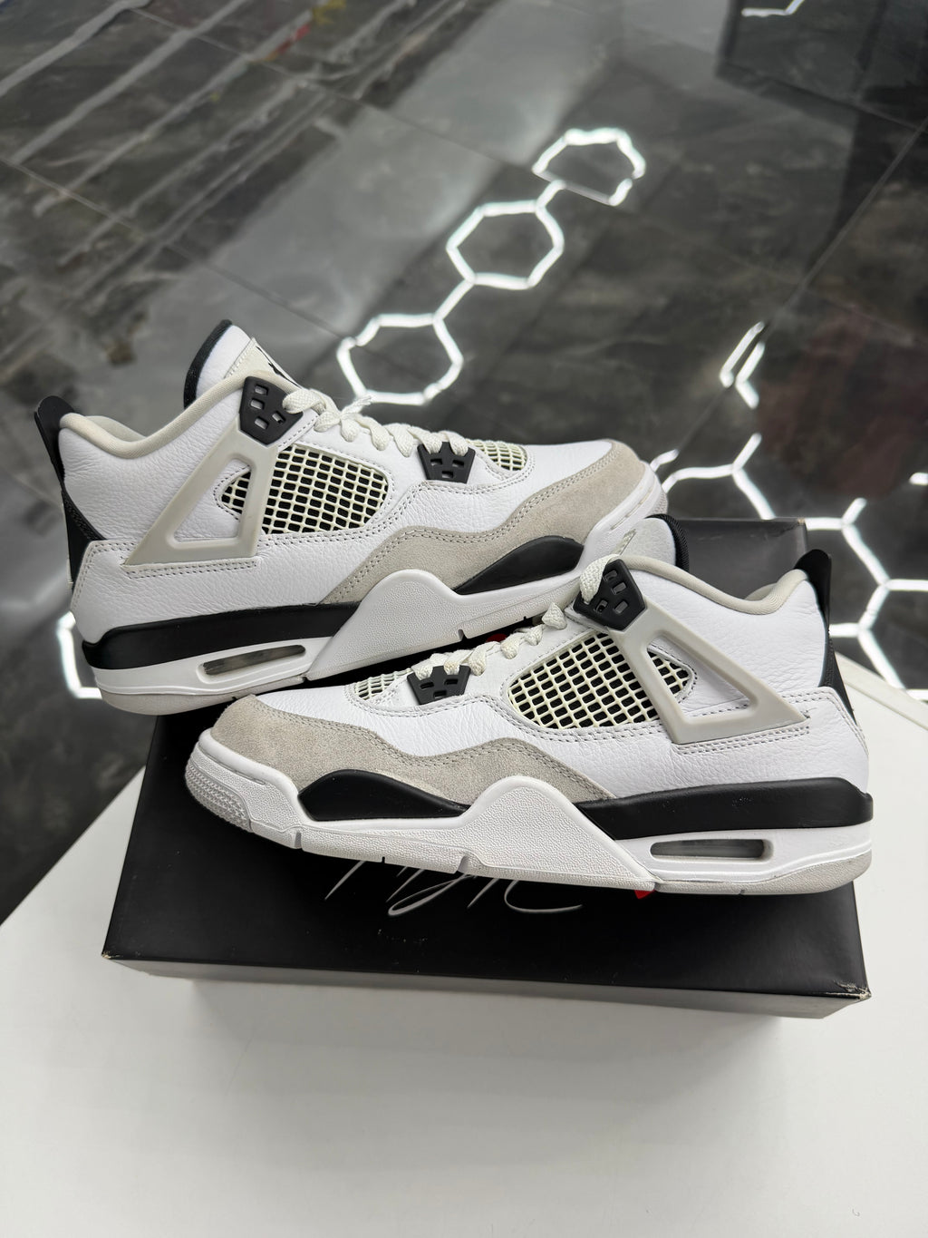Jordan 4 Retro Military Black (GS)