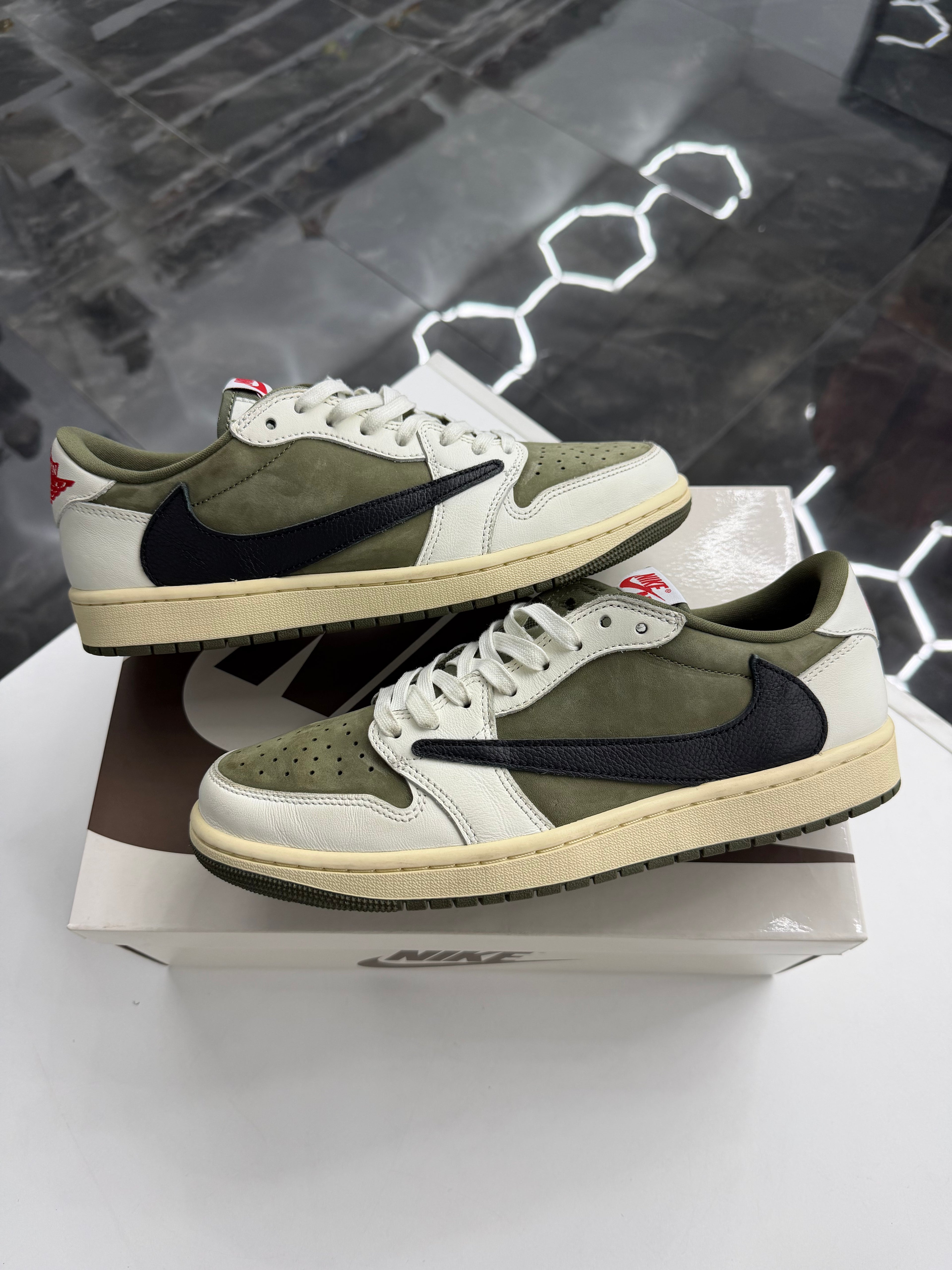 Jordan 1 Retro Low OG SP Travis Scott Medium Olive