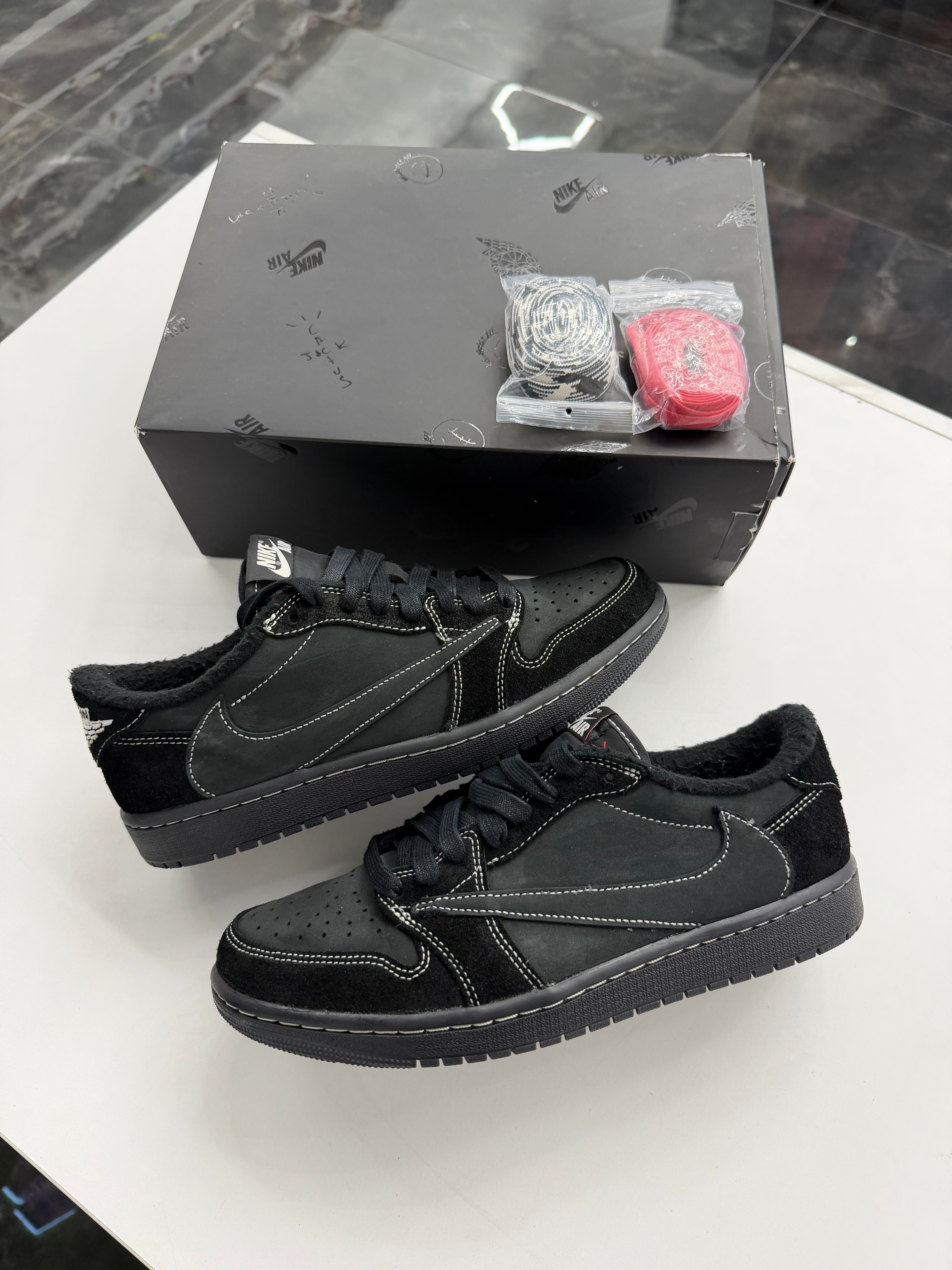 Jordan 1 Retro Low OG SP Travis Scott Black Phantom