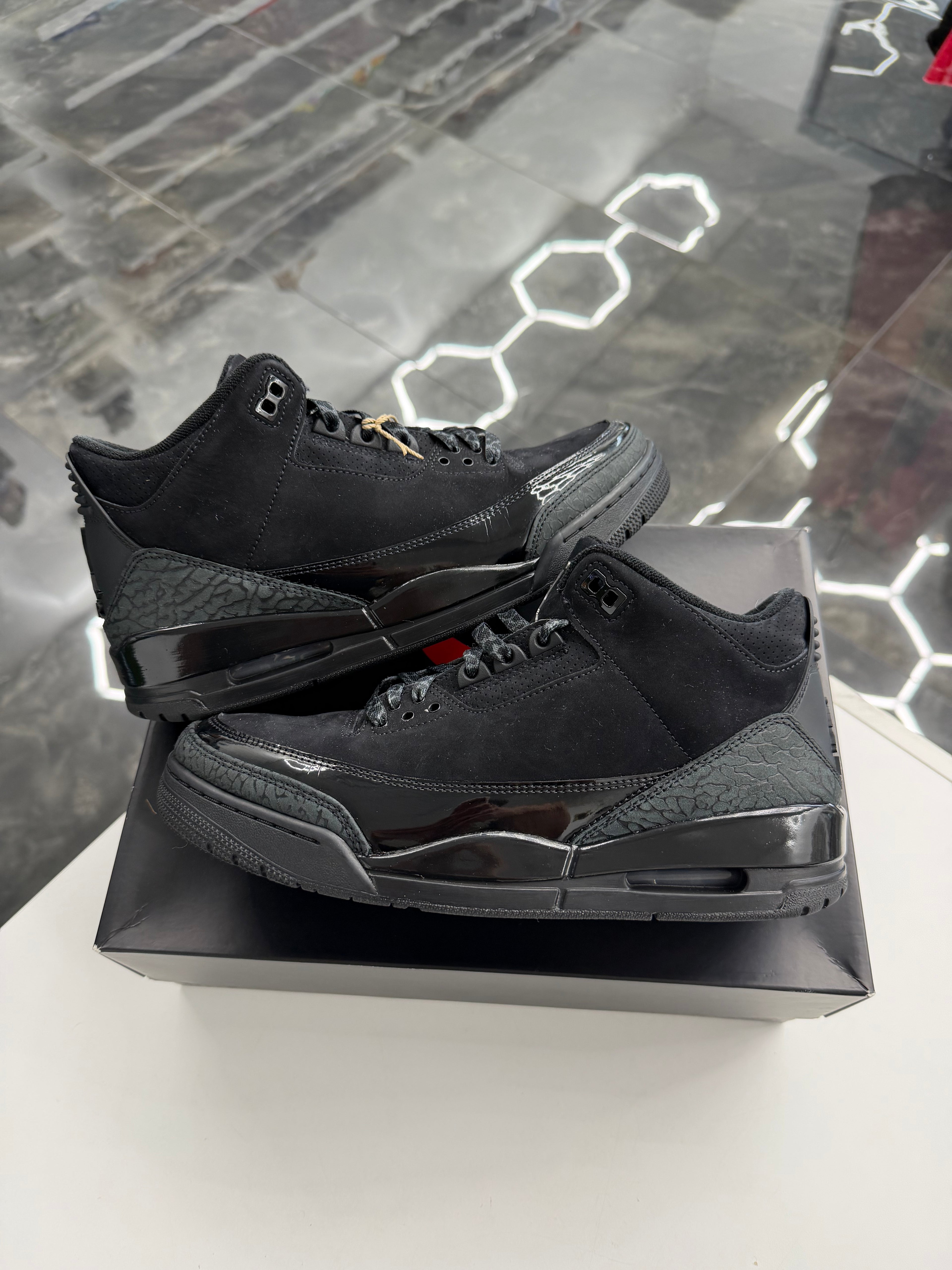 Jordan 3 Retro Black Cat (2025)
