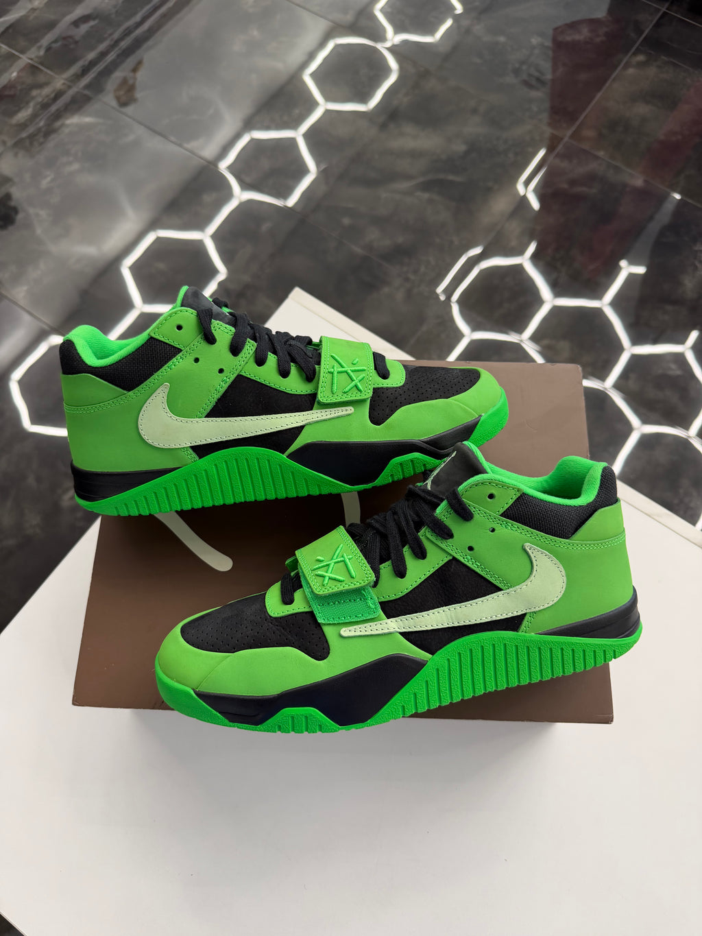 Jordan CJ1 T-Rexx Travis Scott Green Spark