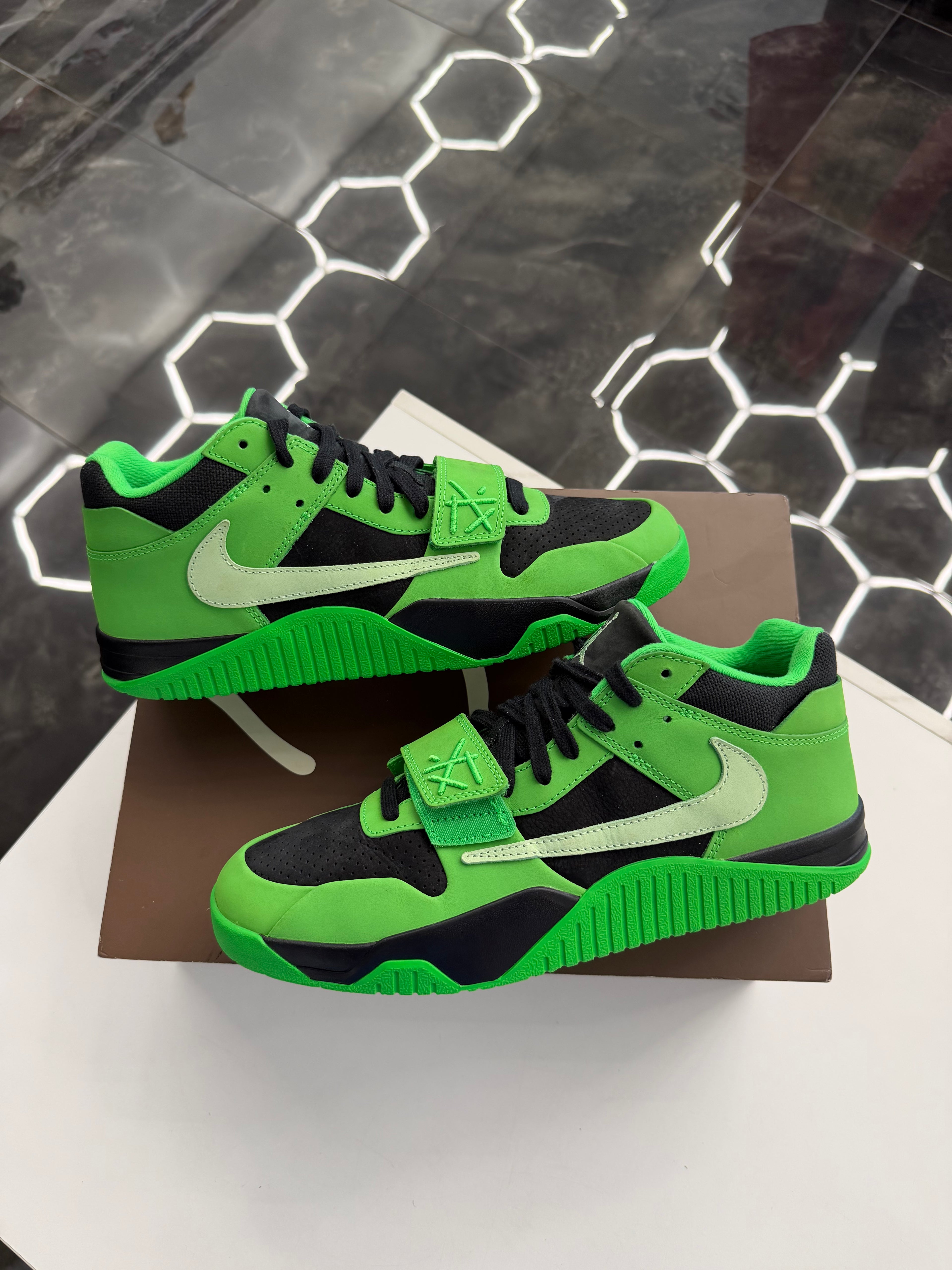 Jordan CJ1 T-Rexx Travis Scott Green Spark