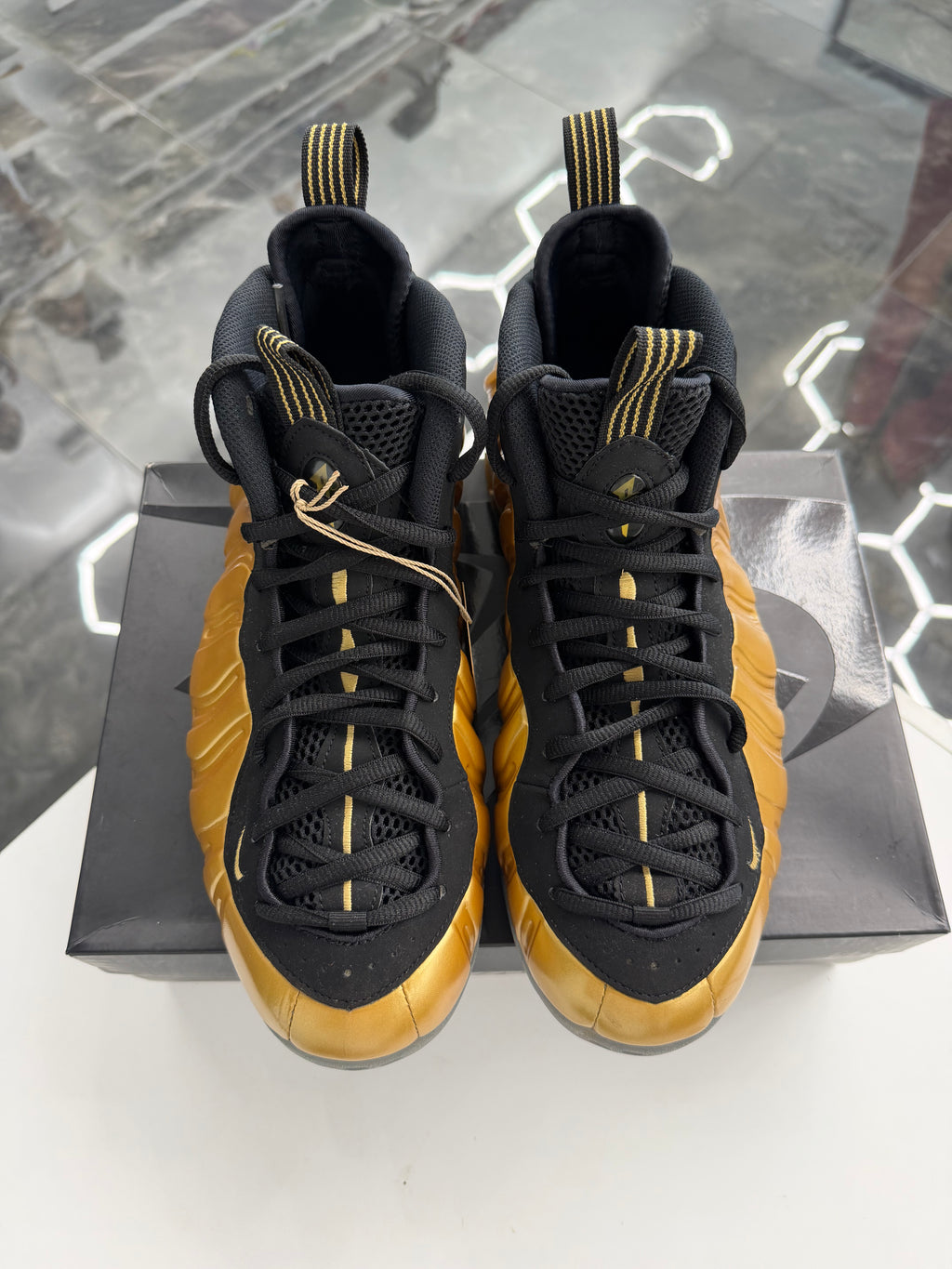 Nike Air Foamposite One Metallic Gold