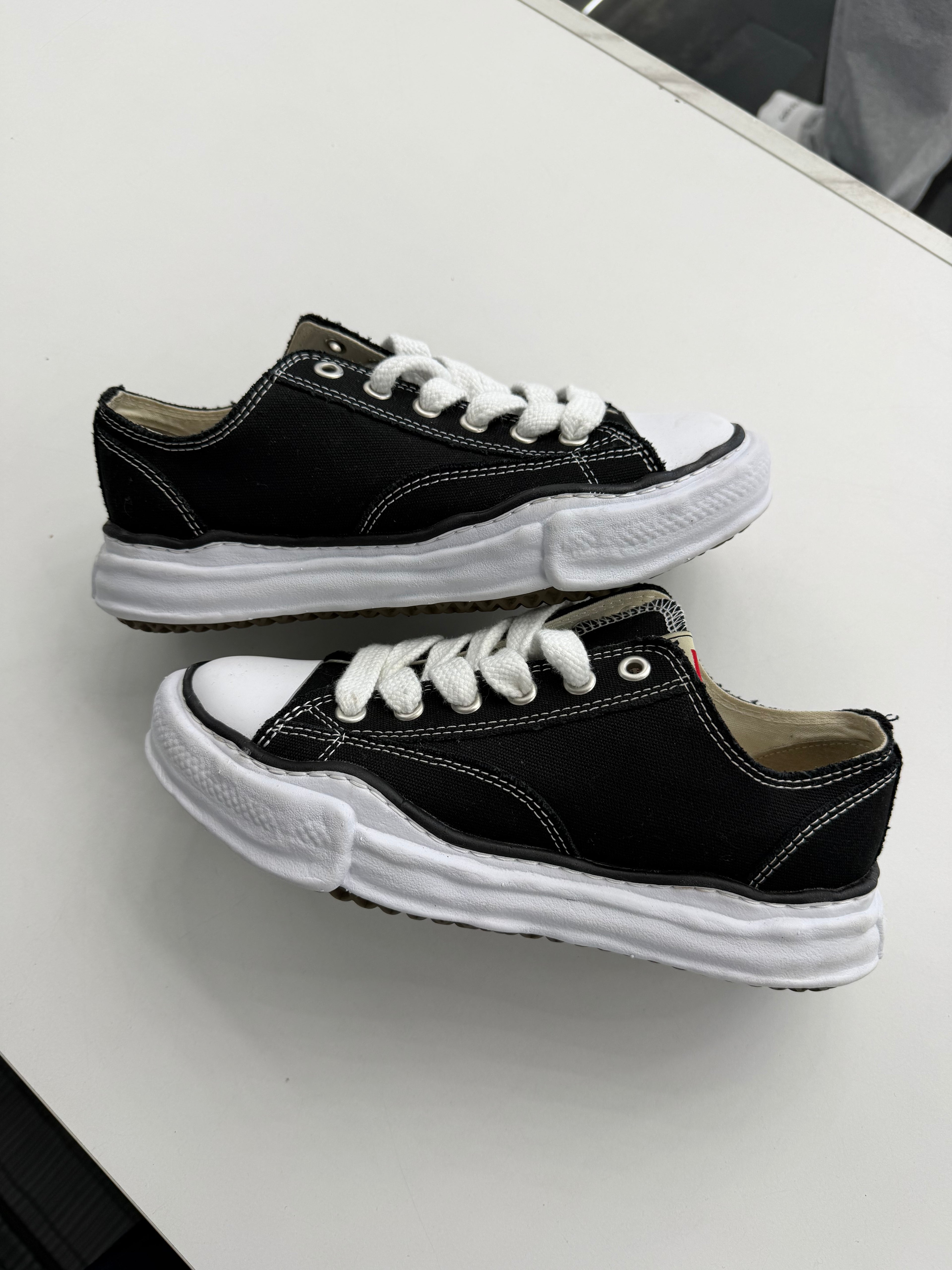 Mason Mihara canvas low black (NO BOX)