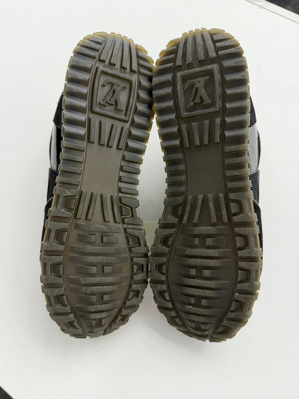 Louis Vuitton Run Away (NO BOX)