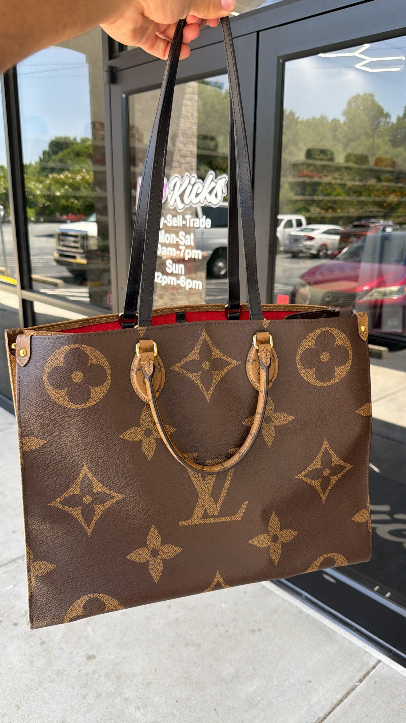 Louis Vuitton Onthego Monogram Giant Reverse MM Brown