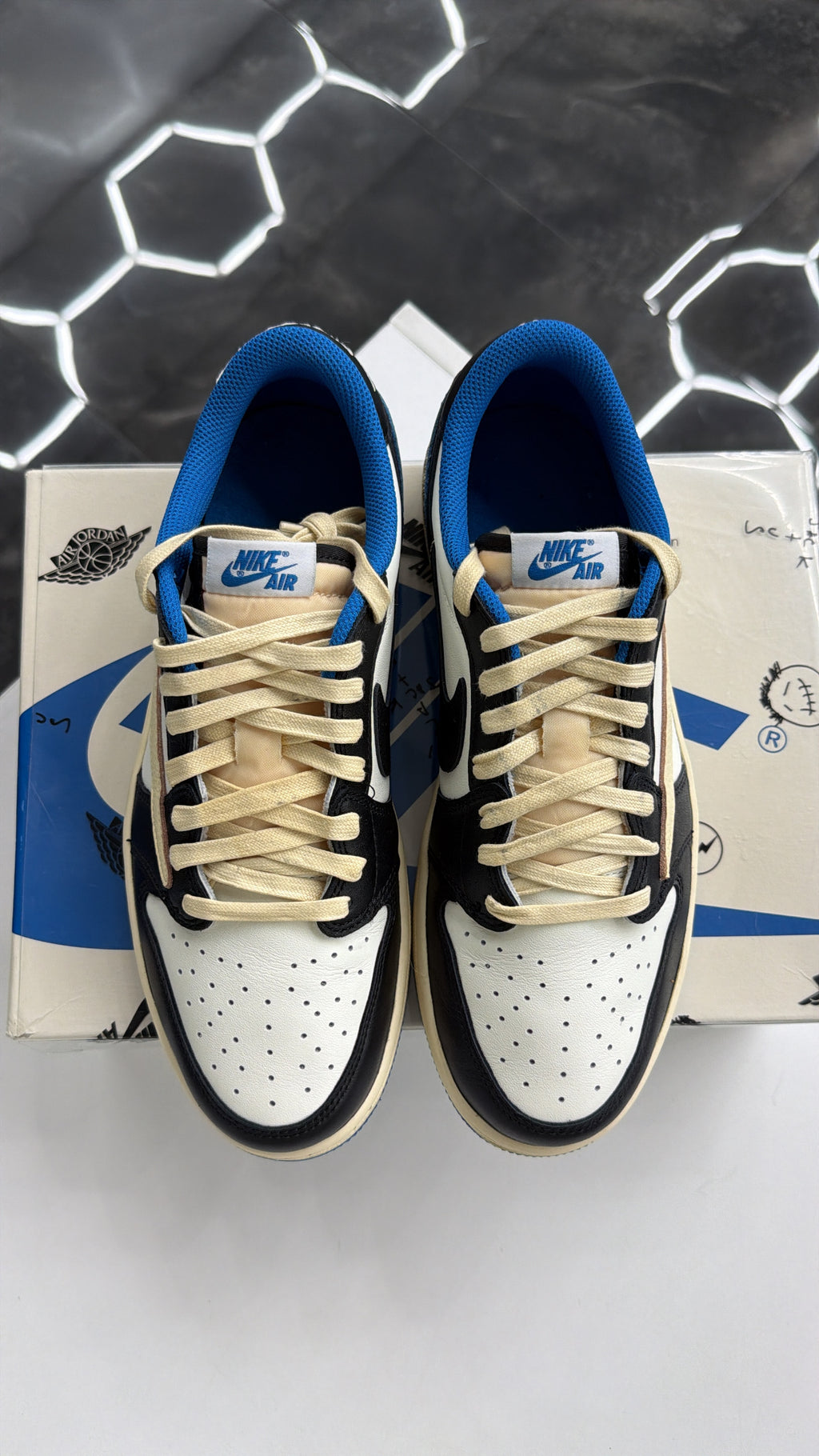 Jordan 1 Low Fragment x Travis Scot