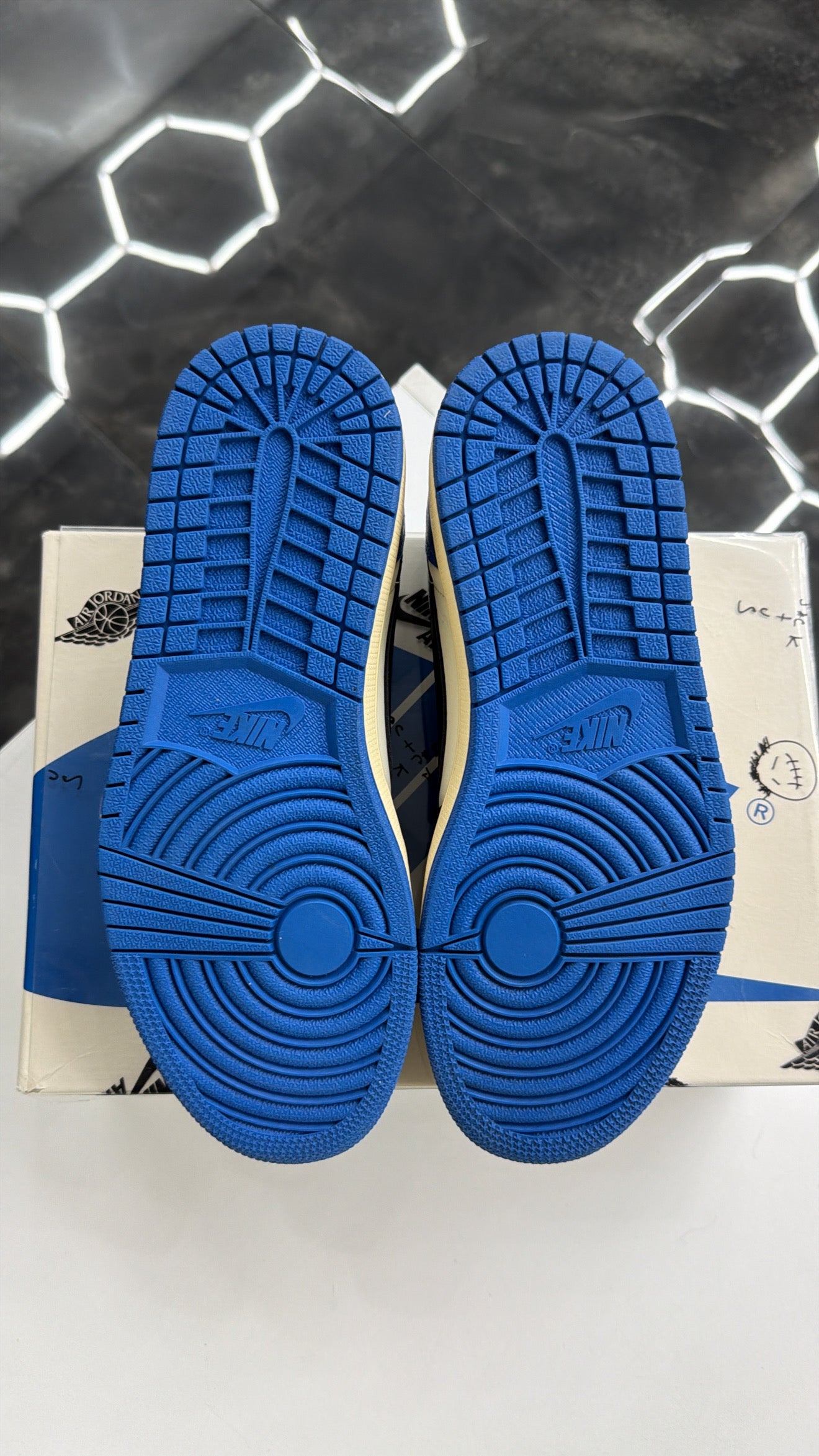 Jordan 1 Low Fragment x Travis Scot