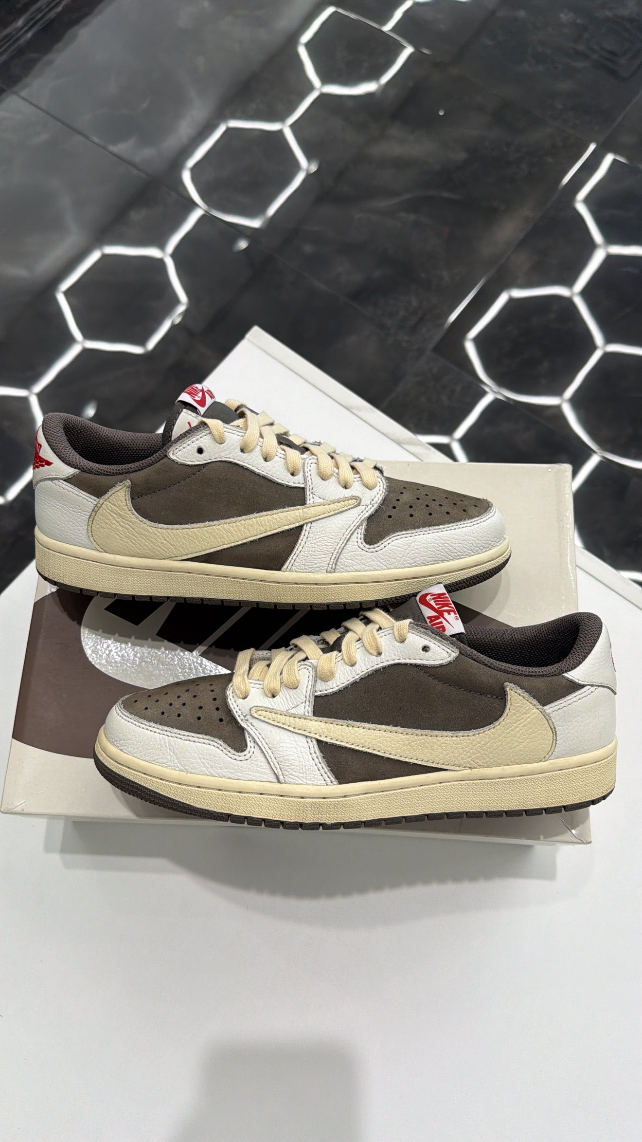 Nike x Travis Scott Air Jordan 1 Low OG 'Reverse Mocha'