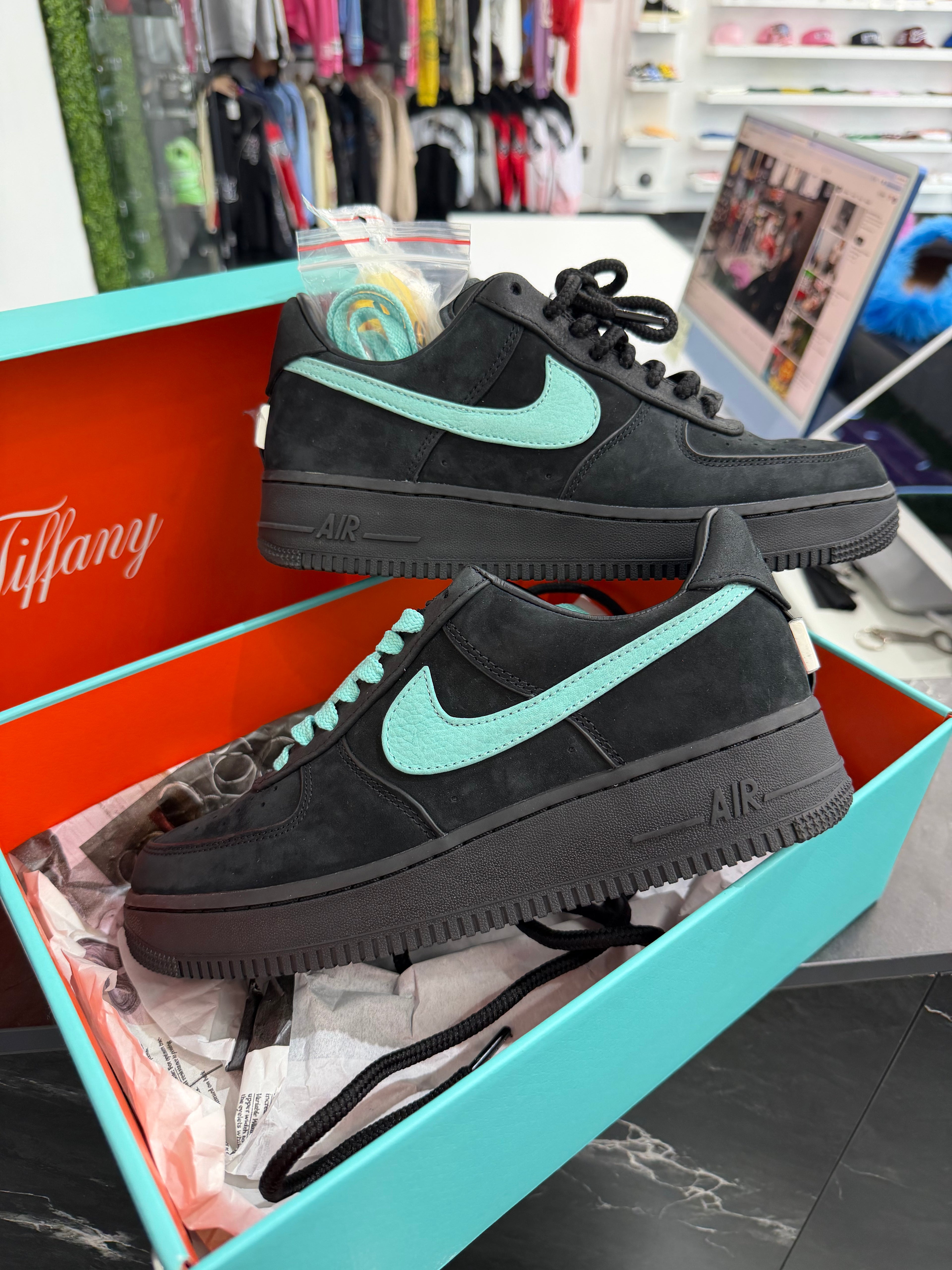 Nike Air Force 1 Low "Tiffany & Co.